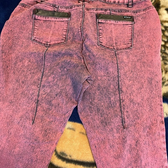 Reddish pink stonewashed jeans! - Picture 4 of 4